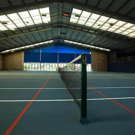 Ośrodek wypoczynkowy Les Ormes 5*